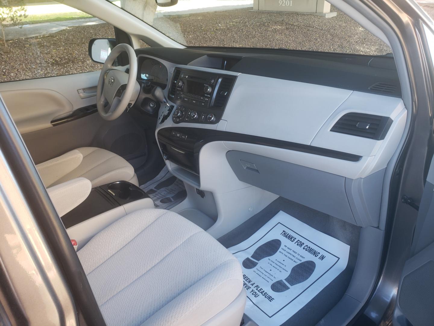 2012 /gray and lite gray Toyota Sienna le (5TDKK3DC2CS) with an 3.5L V6 DOHC 24V engine, 6-Speed Automatic Overdrive transmission, located at 323 E Dunlap Ave., Phoenix, AZ, 85020, (602) 331-9000, 33.567677, -112.069000 - Photo#14